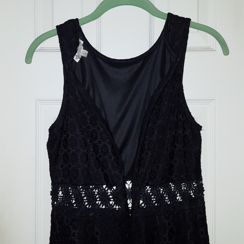 Dress - Picture 3 of 6